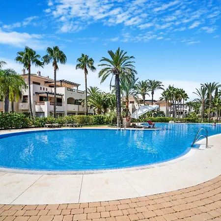 3 Bedrooms Penthouse Nueva Andalucia Marbella