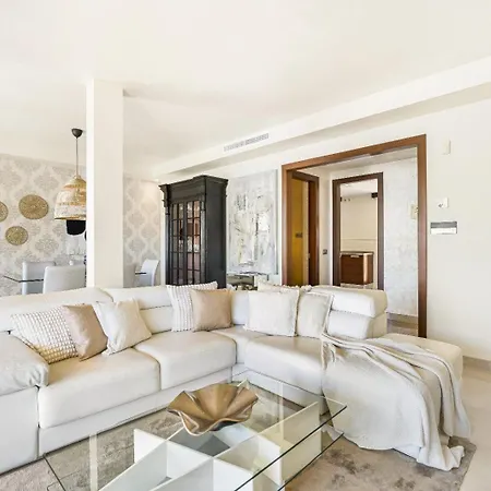 Apartment 3 Bedrooms Penthouse Nueva Andalucia *