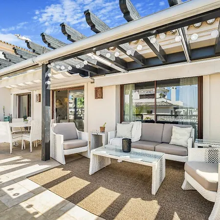 3 Bedrooms Penthouse Nueva Andalucia Marbella