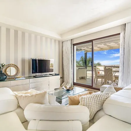 3 Bedrooms Penthouse Nueva Andalucia