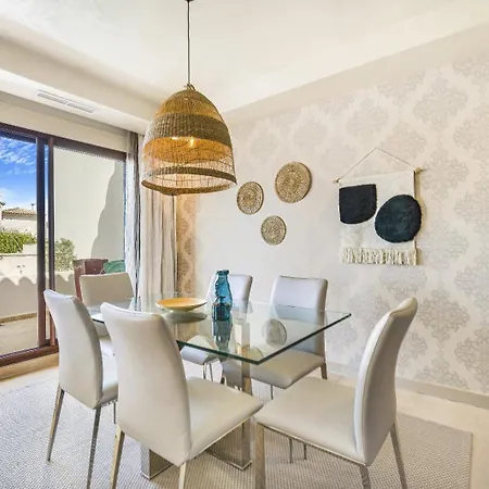 3 Bedrooms Penthouse Nueva Andalucia